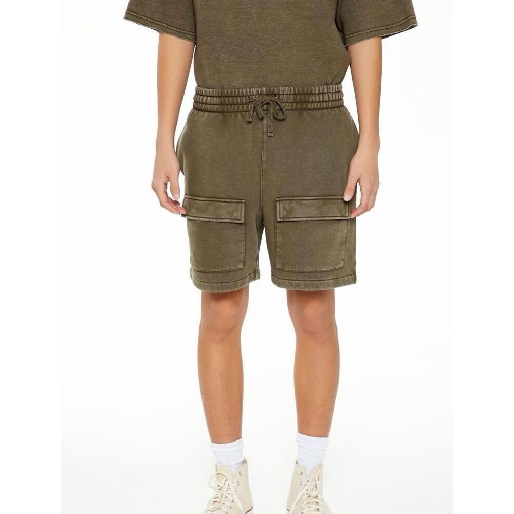 Forever 21 Men’s Shorts size Medium